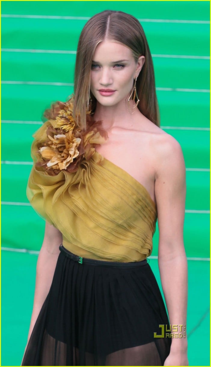 Rosie Huntington-Whiteley & Shia LaBeouf: 'Transformers' Moscow