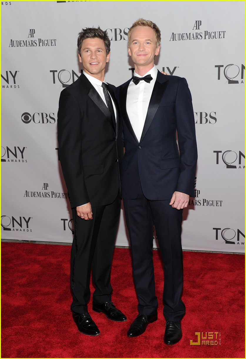 Neil Patrick Harris Tony Awards 2011 with David Burtka! Photo 2551790