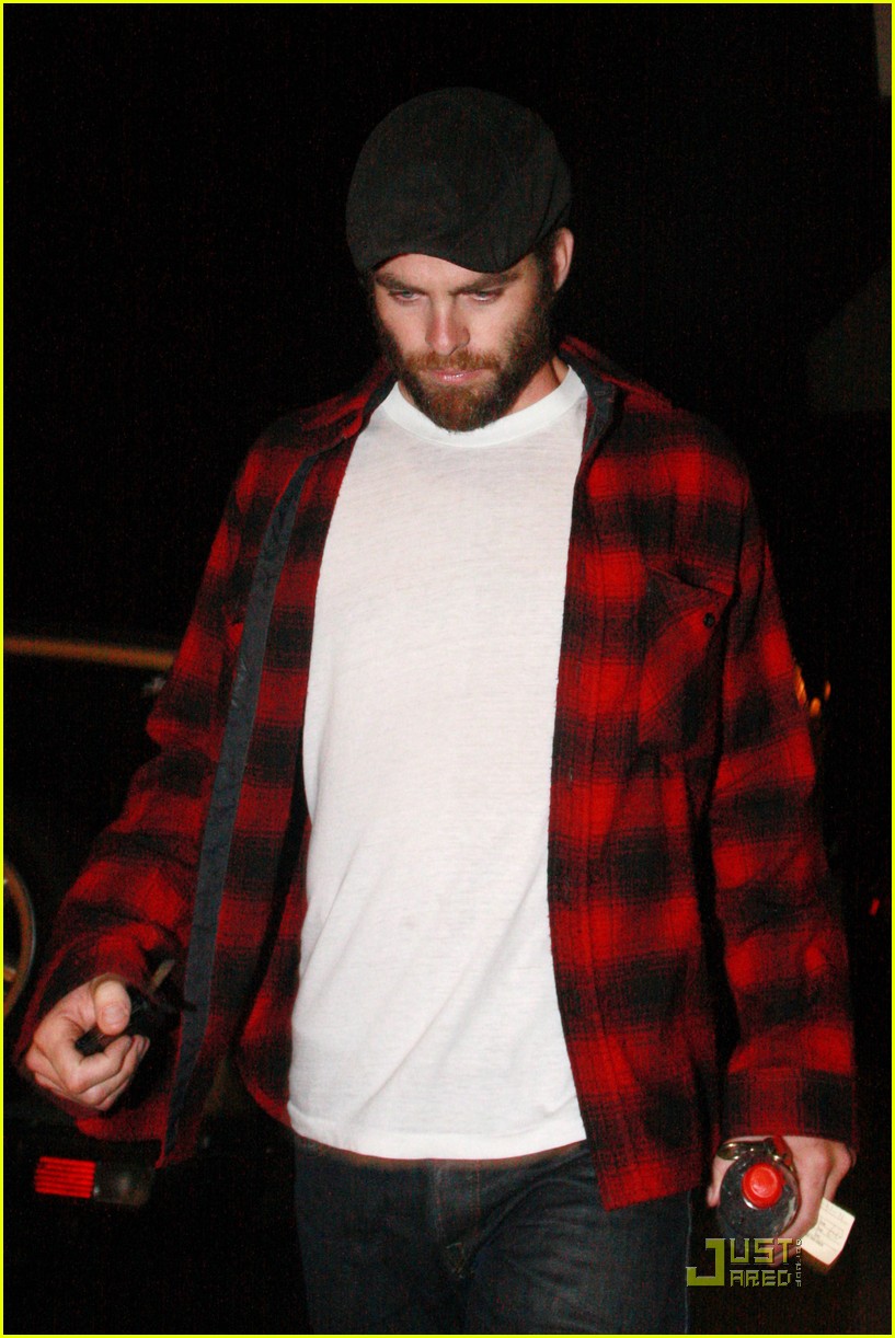 Chris Pine Bearded Papaya King Photo 2549074 Chris Pine Photos