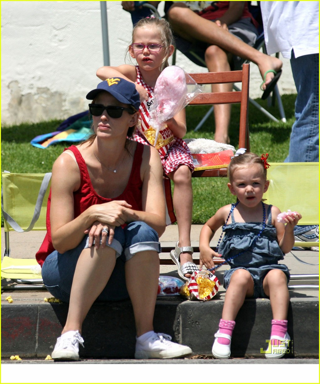 Jennifer Garner & Ben Affleck July 4th Parade! Photo 2557968 Ben