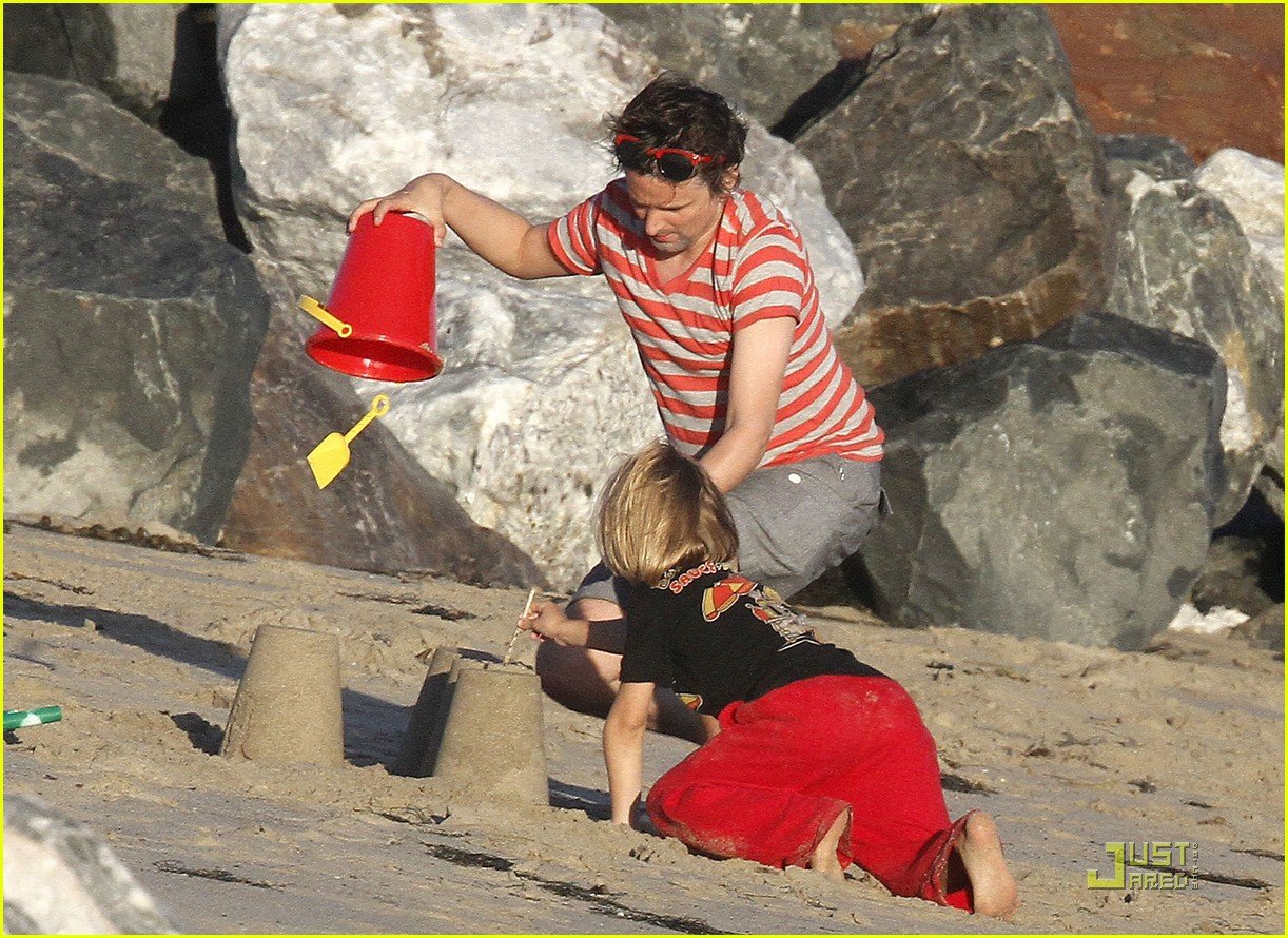 Kate Hudson & Matt Bellamy Explain Baby Bingham's Name Photo 2561935