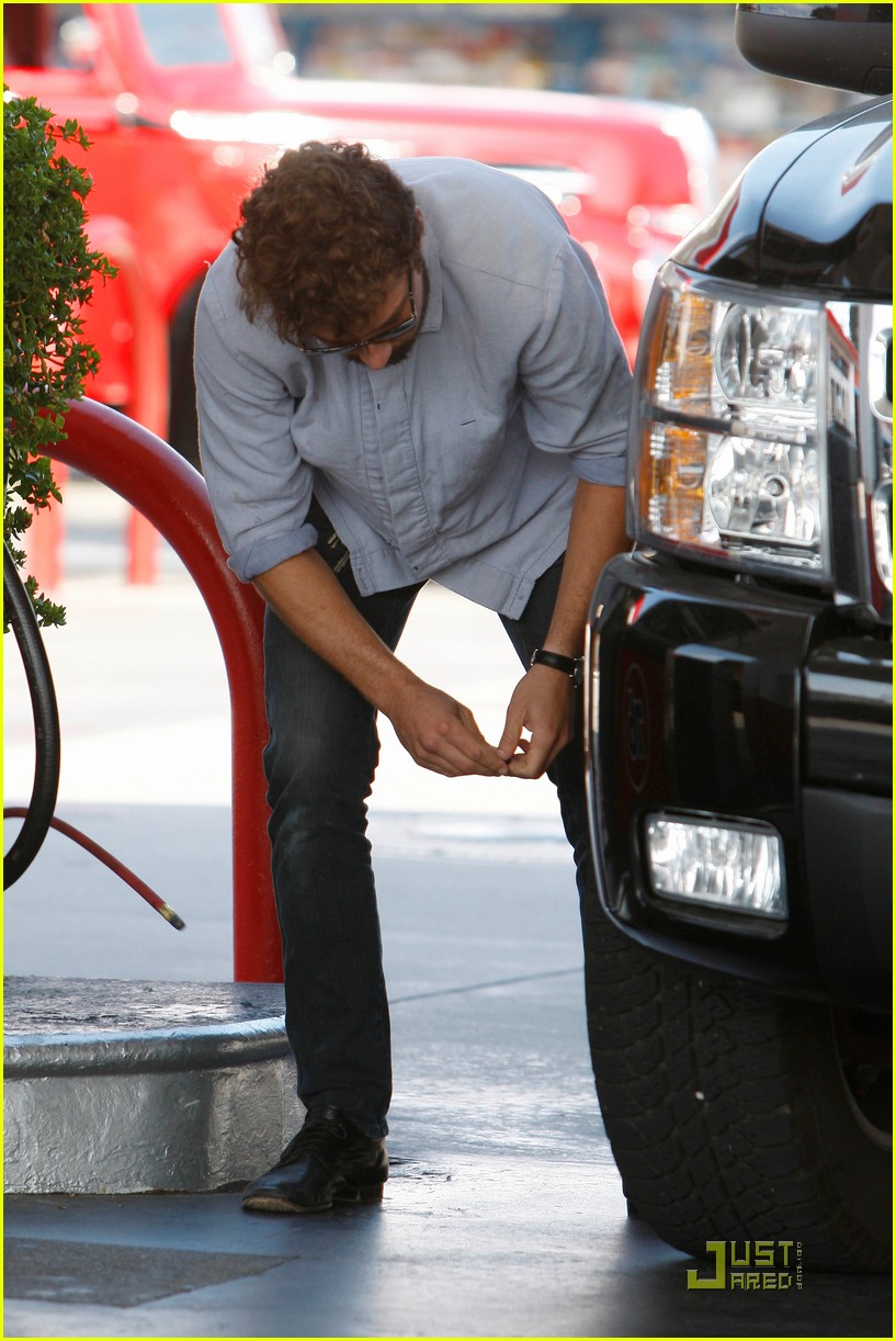 Shia LaBeouf: Curly Hair at the Gas Station: Photo #2565060. 