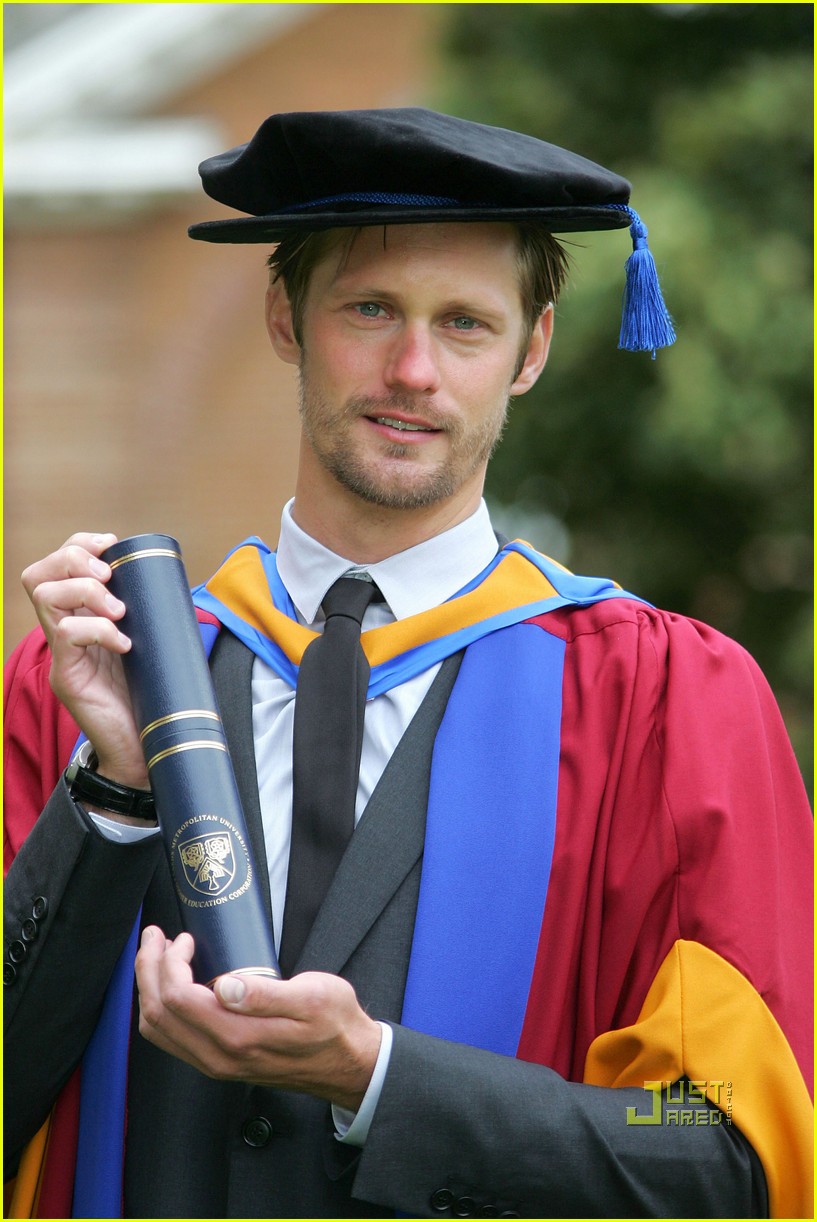 Alexander Skarsgard Honorary Doctorate Degree! Photo 2562280