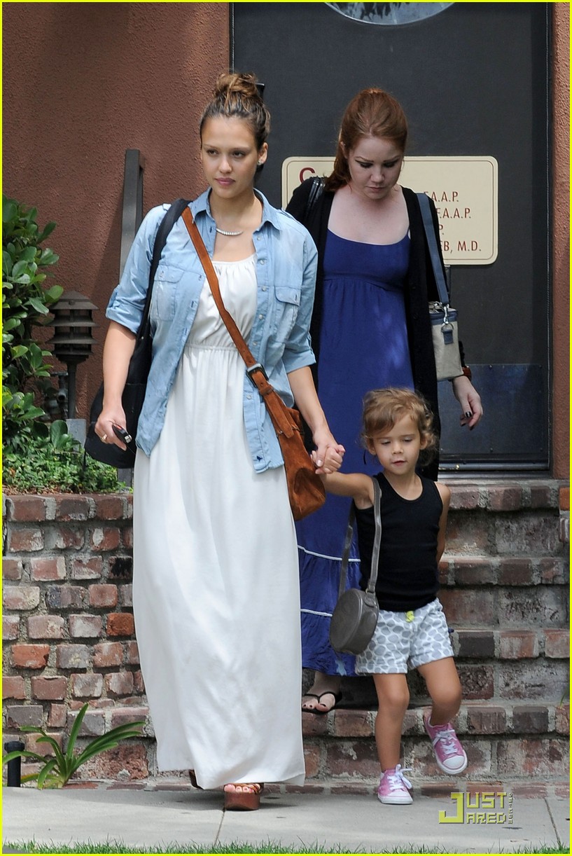 Jessica Alba Debuts PostBaby Body Photo 2573652 Cash Warren