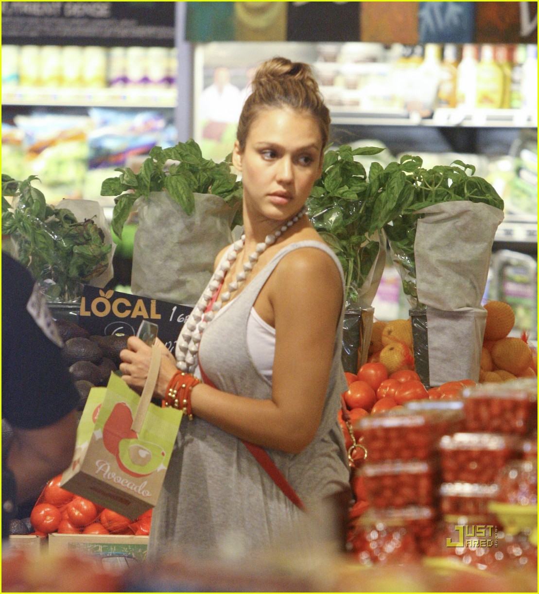Jessica Alba & Honor: Whole Foods Fun: Photo 2566227 | Cash Warren