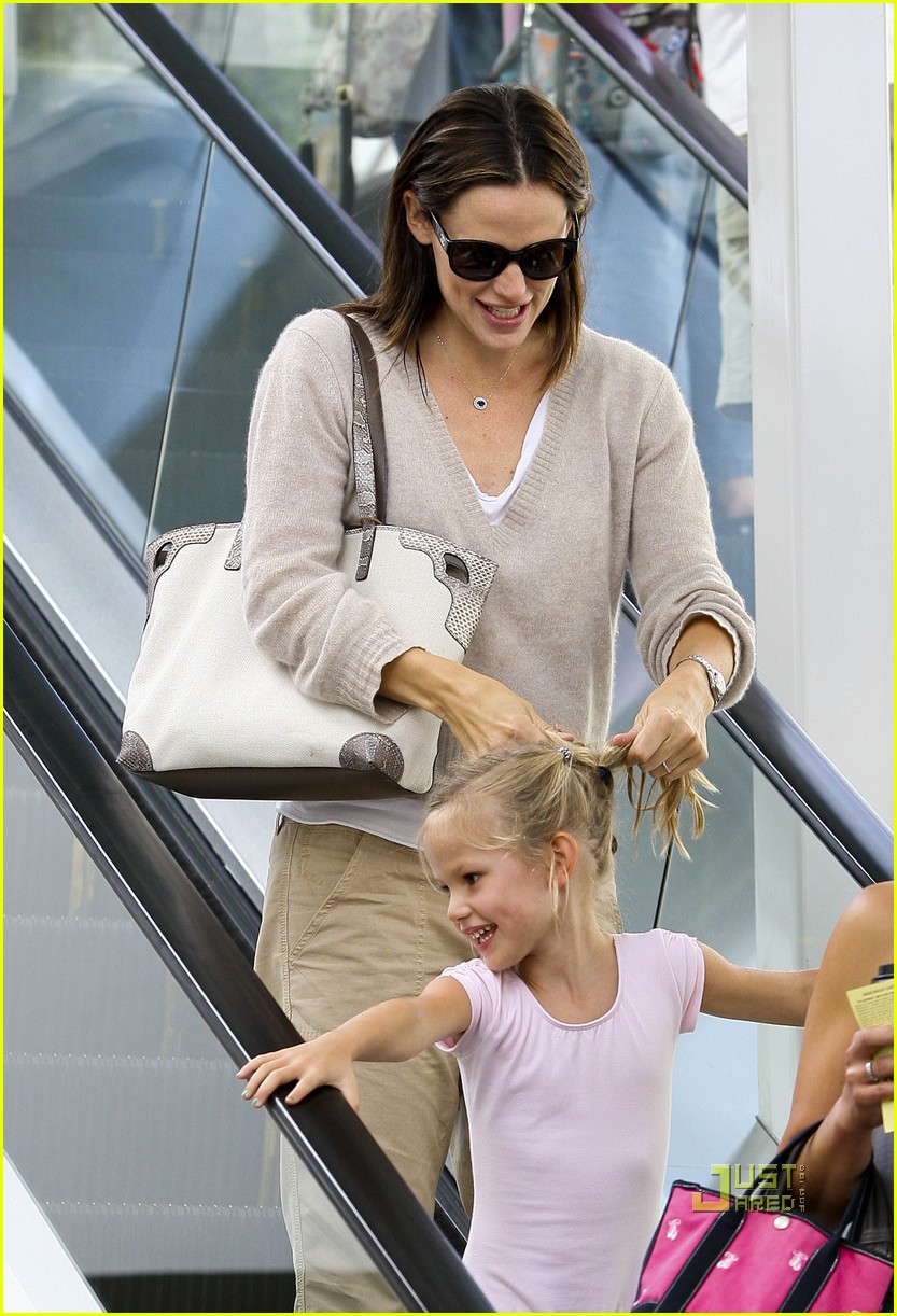 Jennifer Garner Dance Class with Violet! Photo 2569804 Ben Affleck
