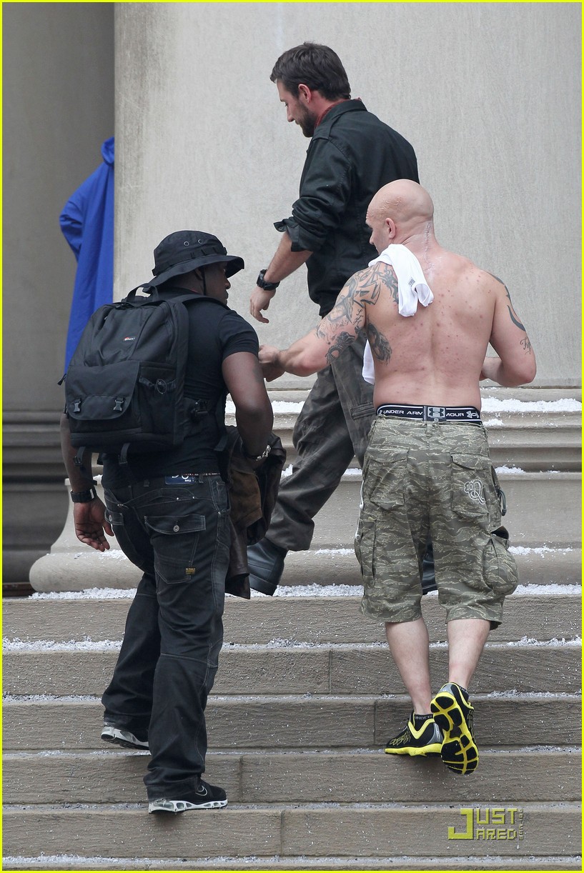 Double stunt tom hardy Charlize Theron's