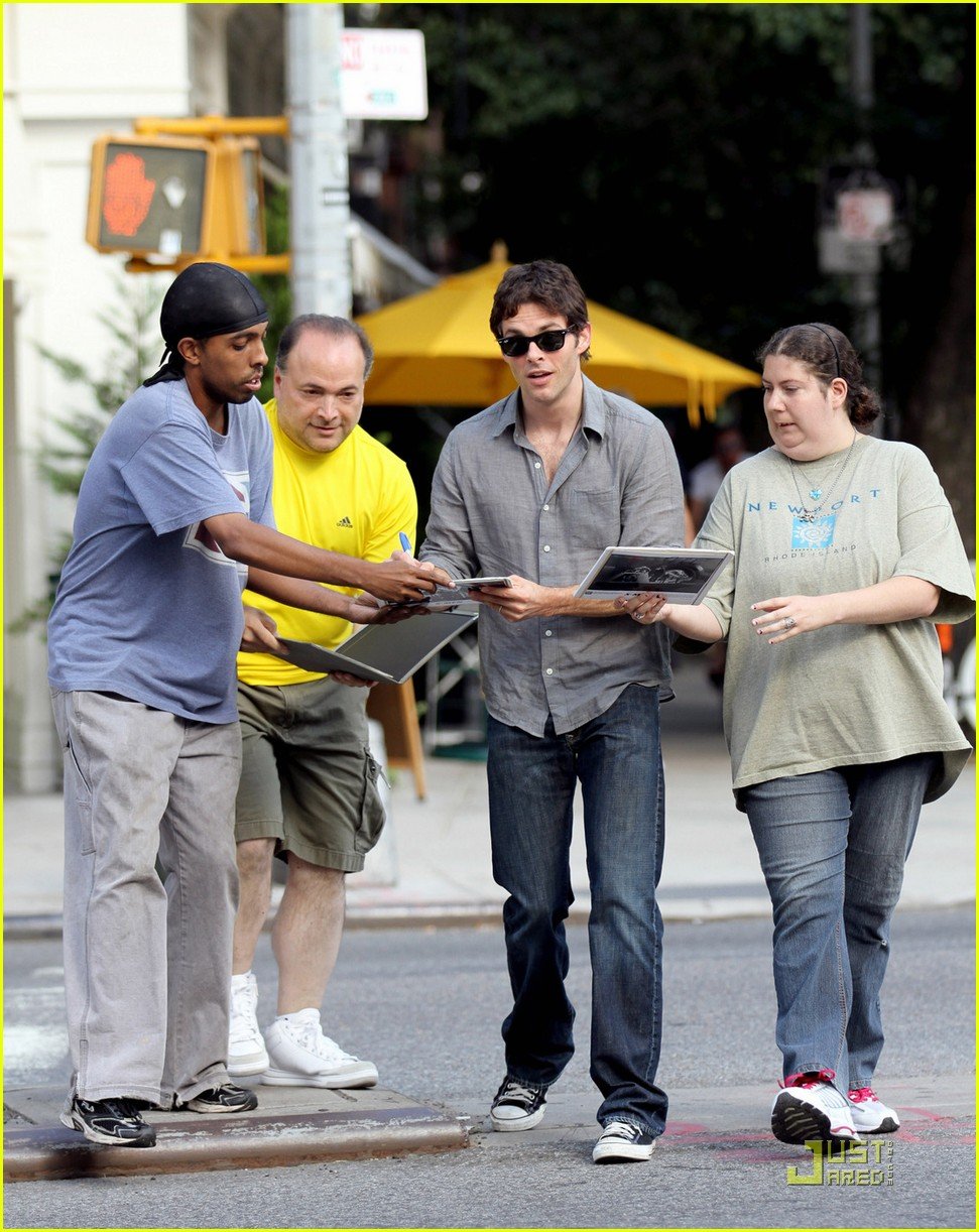 James Marsden NYC Sunday Stroll! Photo 2565536 James Marsden Photos Just Jared