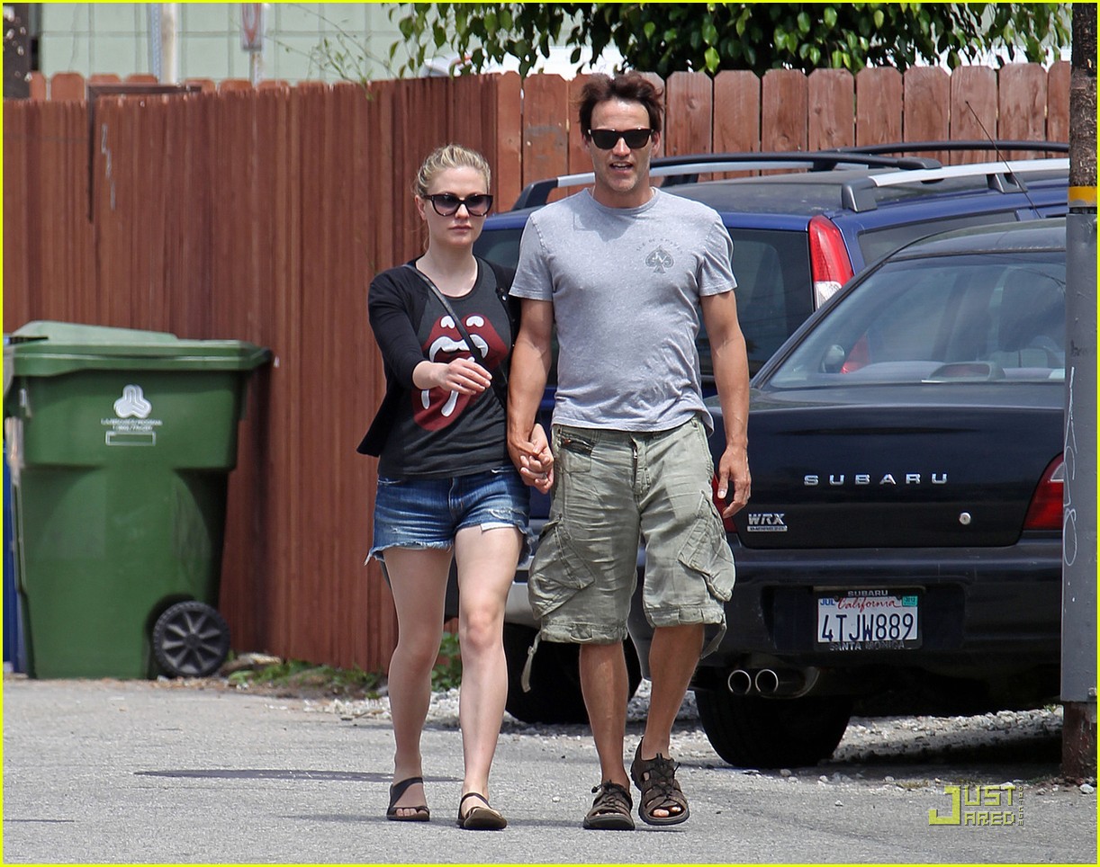 Anna Paquin & Stephen Moyer Venice Beach Brunch! Photo 2565653 Anna