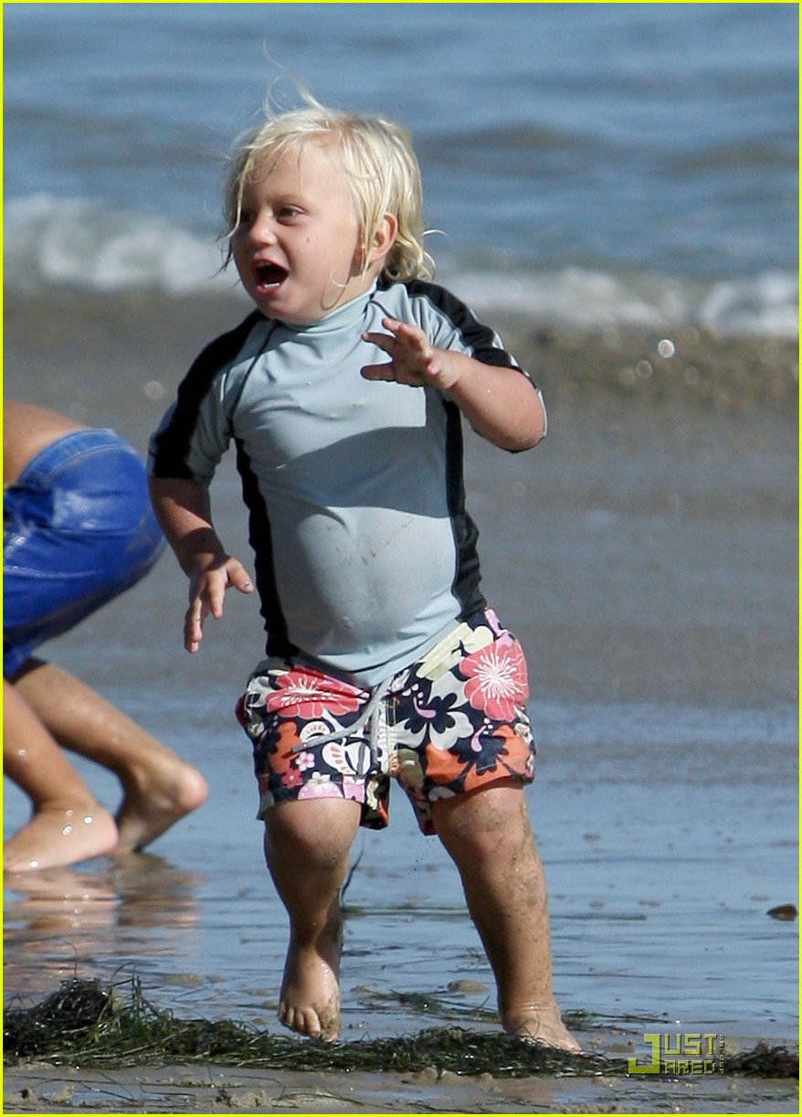 Gwen Stefani Hits the Beach with Her Boys: Photo 2574808 | Bikini