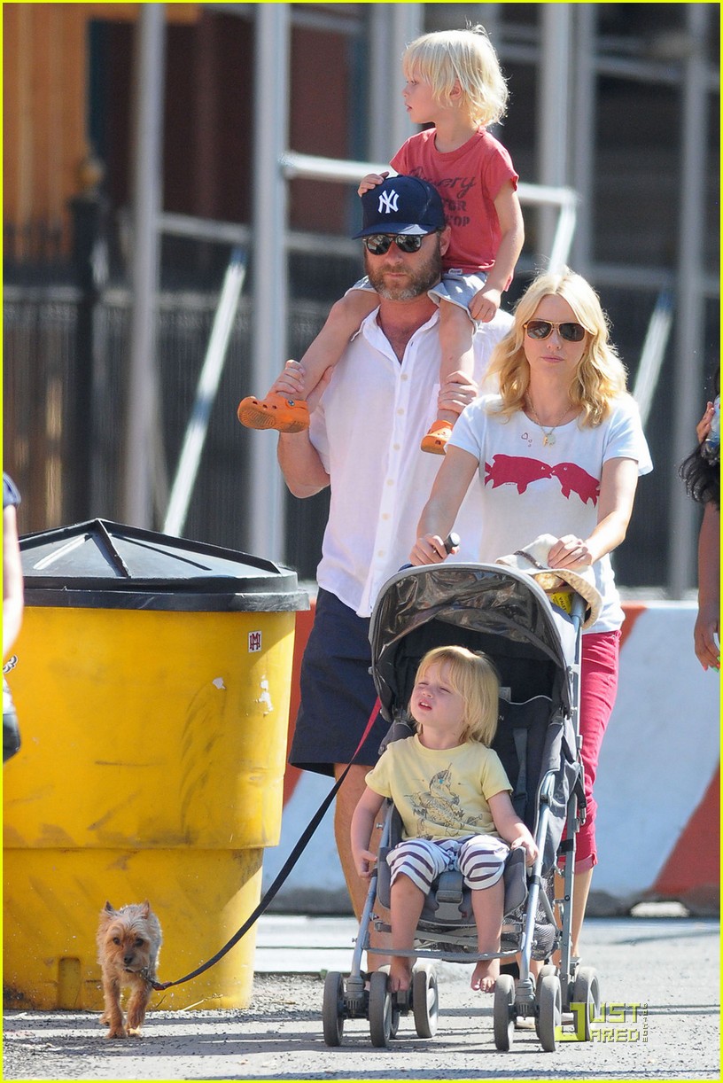 Naomi Watts & Liev Schreiber Strolling with Sasha & Samuel! Photo