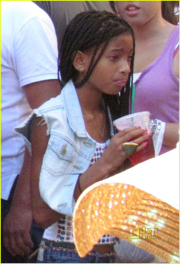 Willow Smith Hits Up Hollywood : Photo 2572323 | Willow Smith Pictures