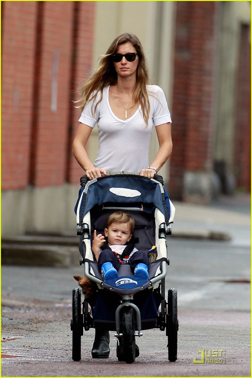 Gisele Bundchen & Benjamin Check Out Boston's Riverfront Photo 2583554(01)