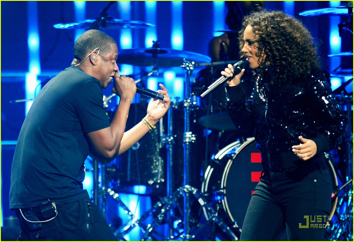 Alicia Keys & Coldplay iHeartRadio Festival in Vegas! Photo 2583475