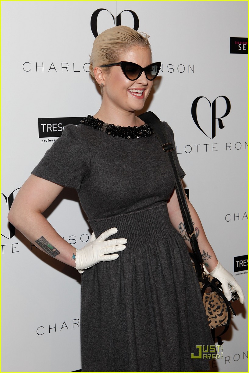 Photo kelly osbourne wears white gloves to fashion week 11 Photo 2578833 Just Jared