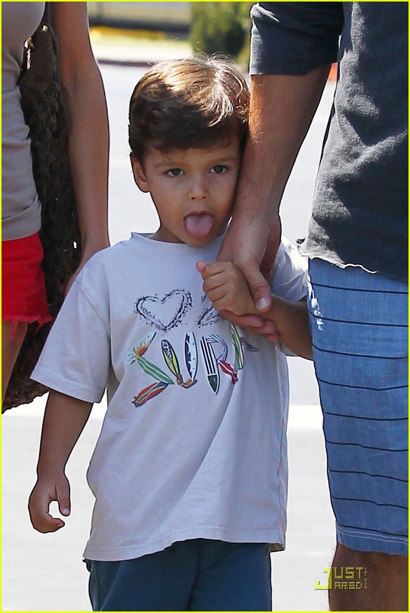LeAnn Rimes Family Fun Day with Eddie Cibrian, Mason, & Jake! Photo