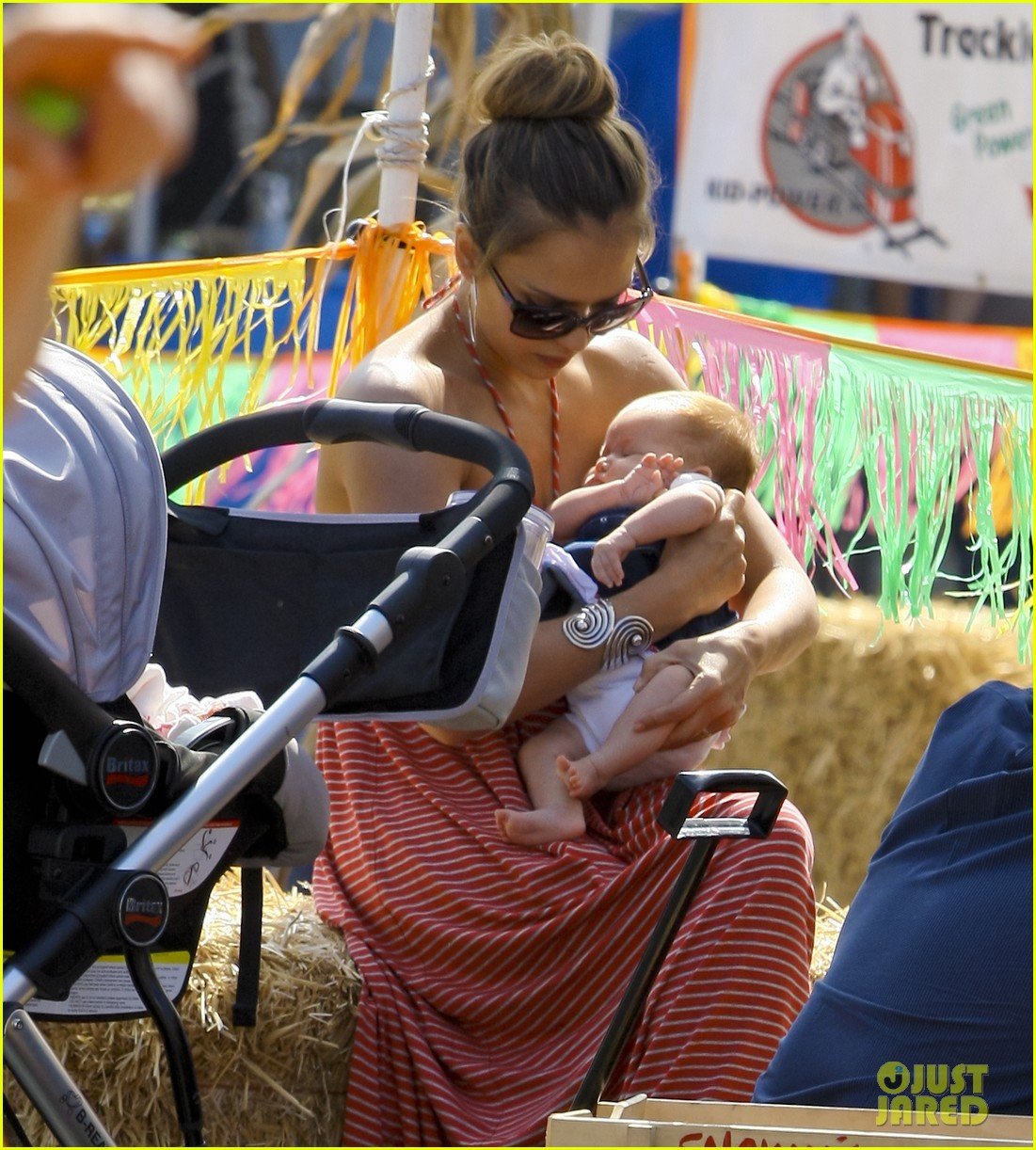 Jessica Alba & Cash Warren: Birthday Bash with the Girls!: Photo