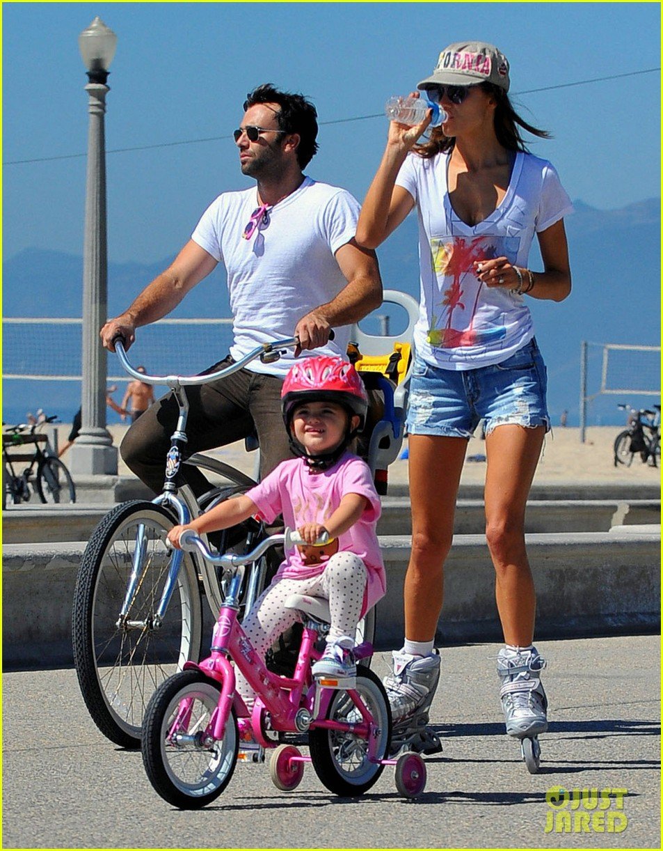 Alessandra Ambrosio Sunny Family Saturday! Photo 2586121 Alessandra