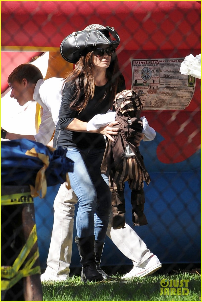 Sandra Bullock & Louis Pirate Party! Photo 2588200 Celebrity Babies