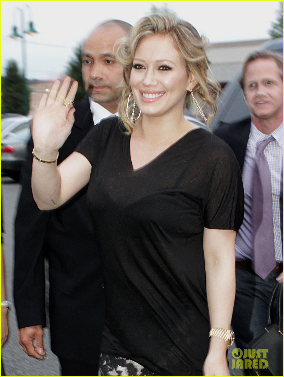 Hilary Duff: Pick Up A Copy of 'Devoted'!: Photo 2589593 | Hilary Duff
