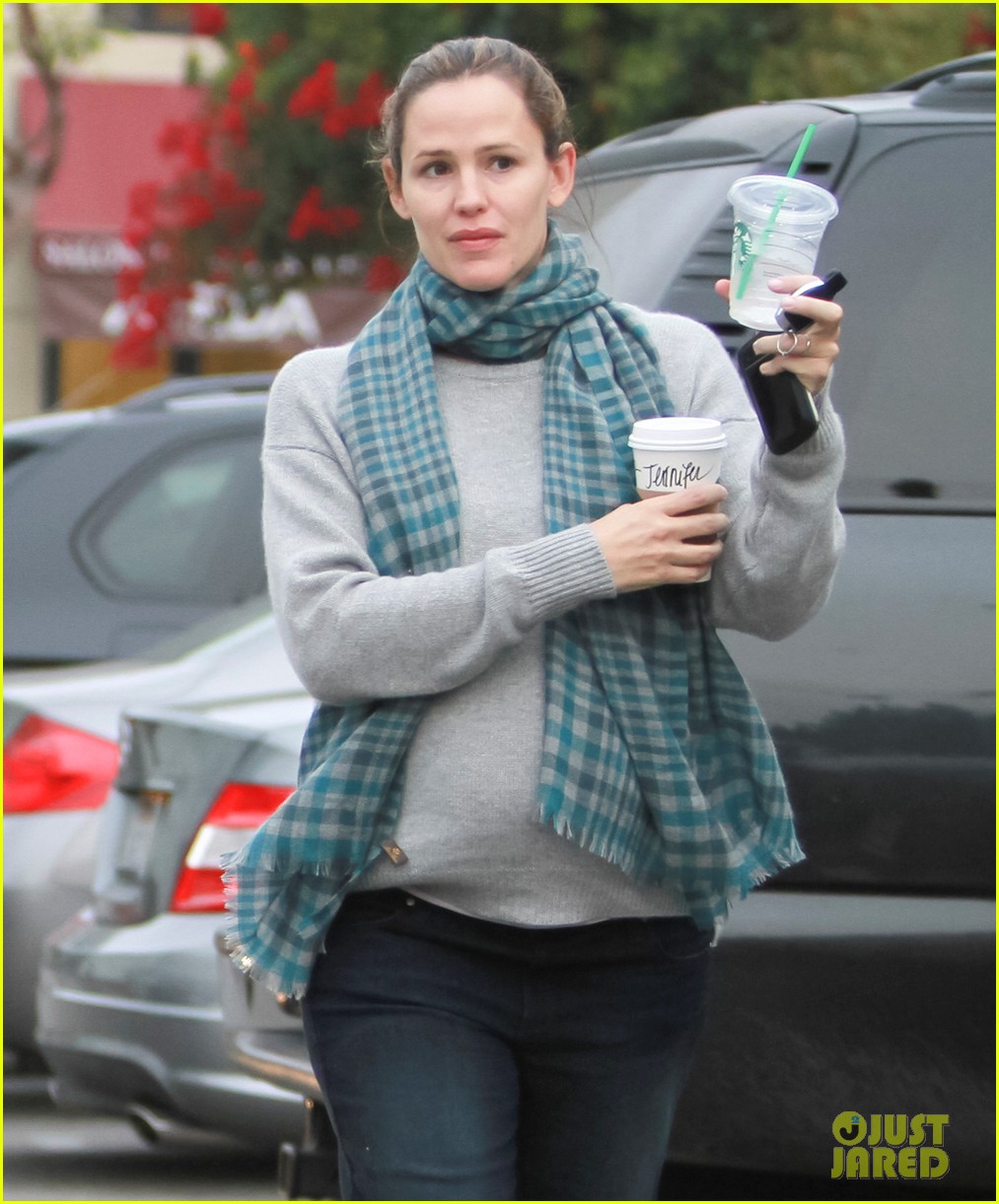 Jennifer Garner MommyDaughter Coffee Date Photo 2593140 Ben