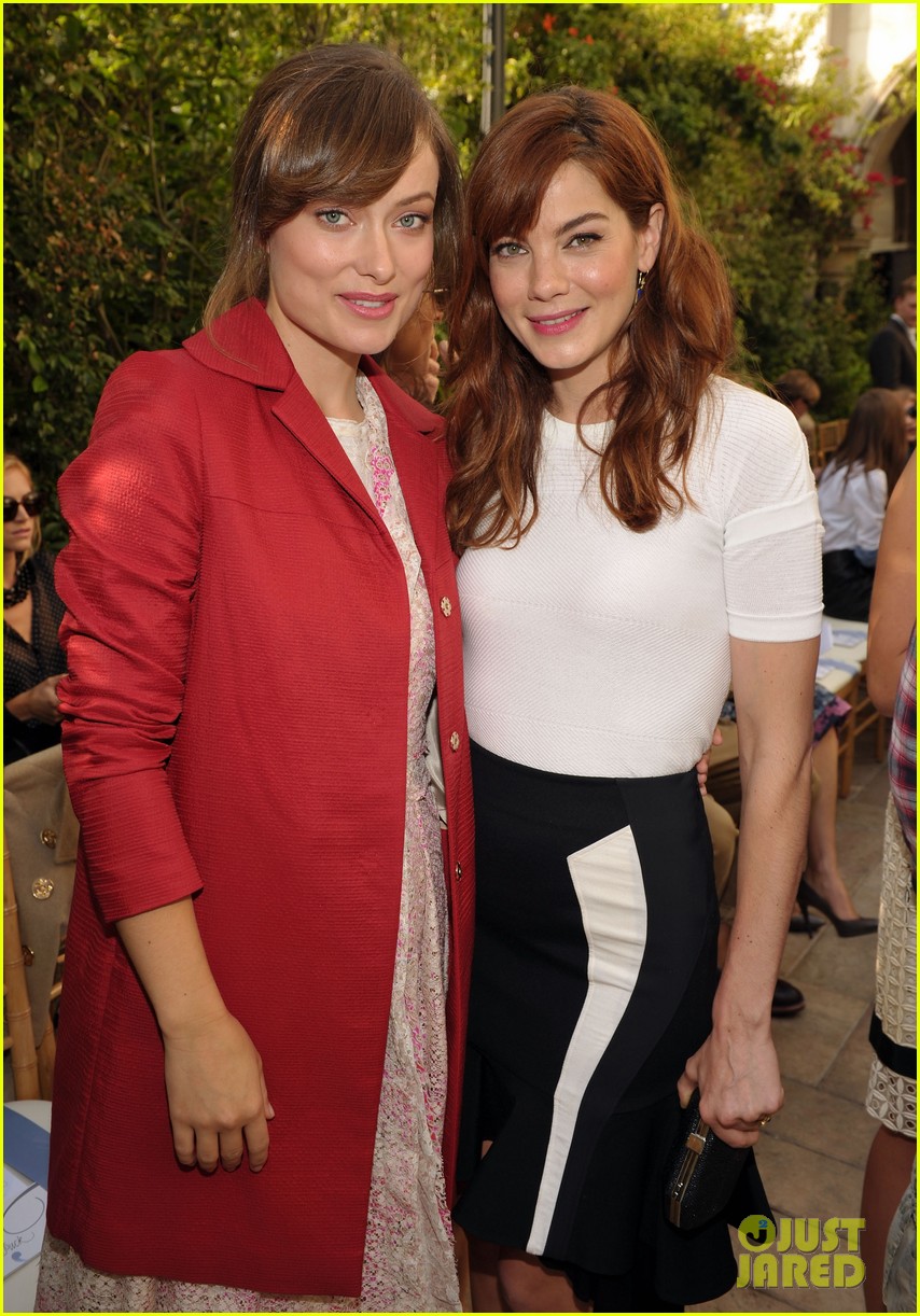 olivia wilde cfda vogue fashion fund with michelle monaghan 022592030