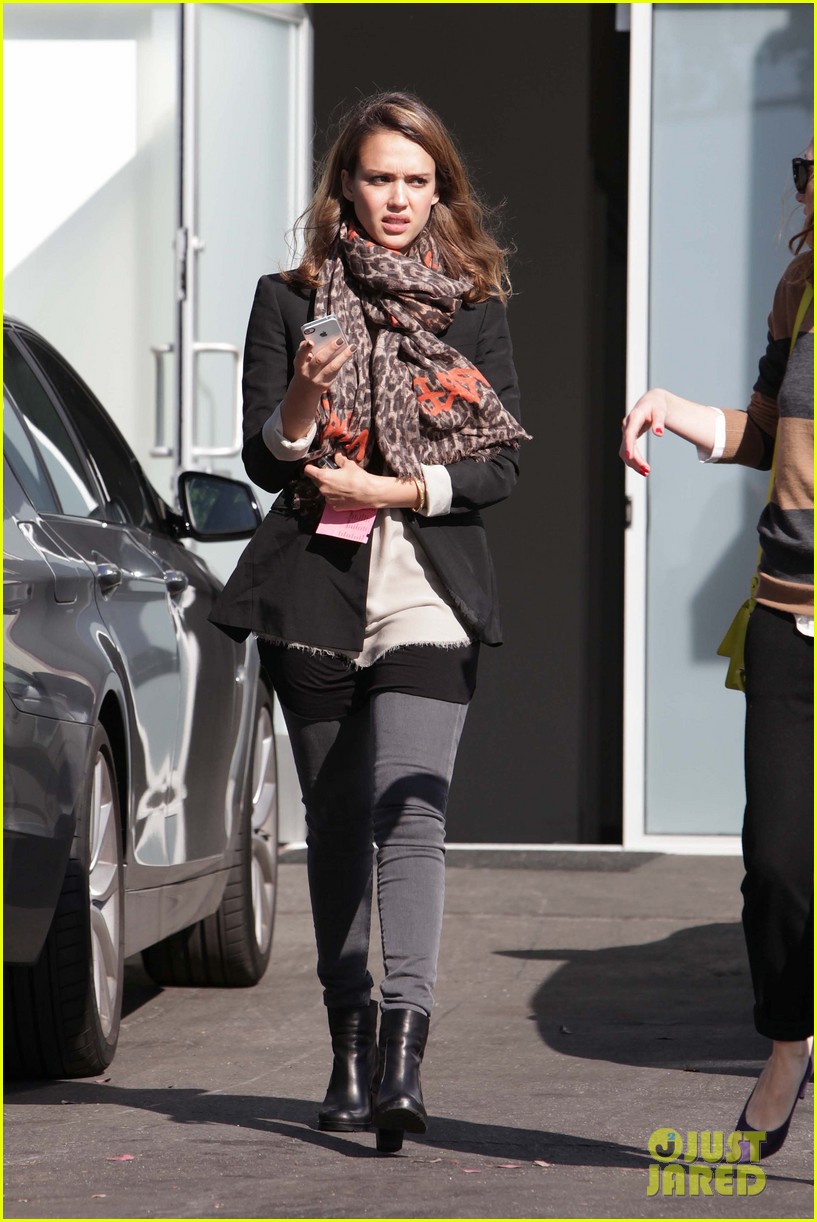 Jessica Alba: Fred Segal with a Friend: Photo 2603405 | Jessica Alba