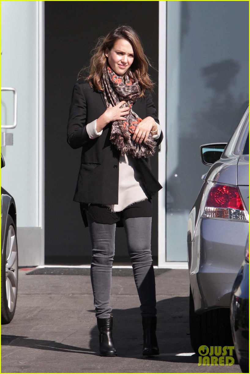 Jessica Alba: Fred Segal with a Friend: Photo 2603410 | Jessica Alba