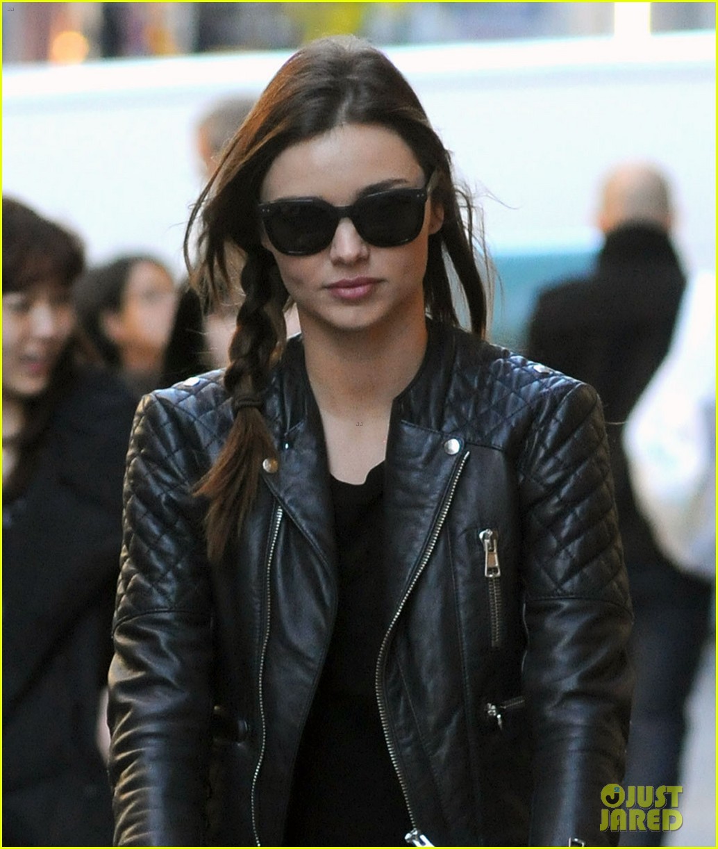 Miranda Kerr Saturday Stroll with Flynn! Photo 2599673 Celebrity(02)