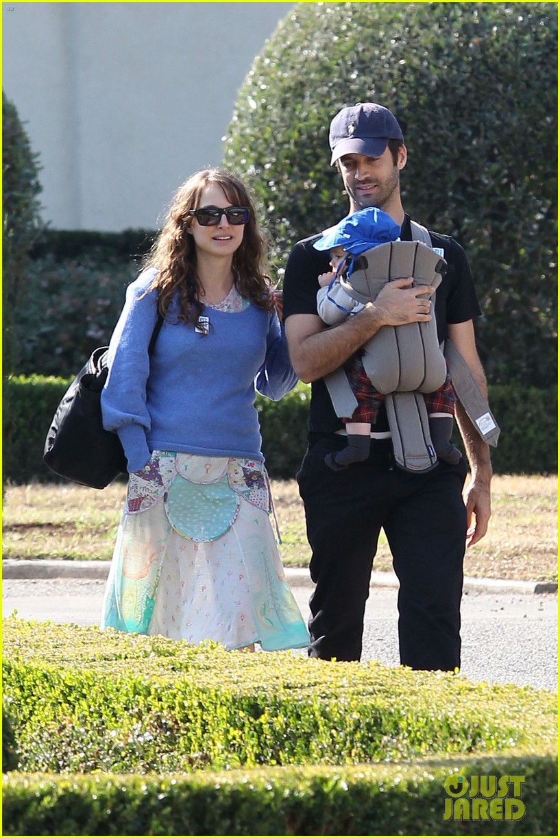 Natalie Portman & Benjamin Millepied Gardens with Aleph! Photo