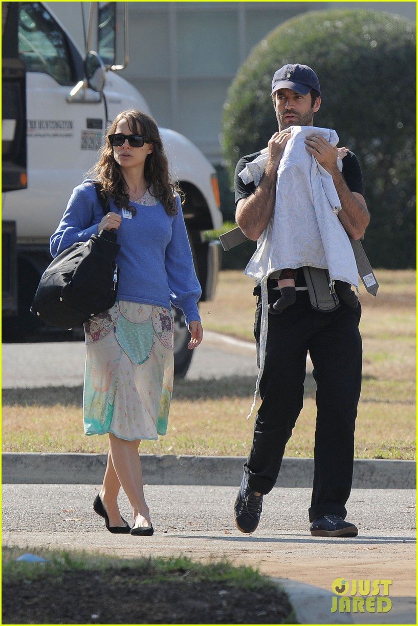 Natalie Portman & Benjamin Millepied Gardens with Aleph! Photo