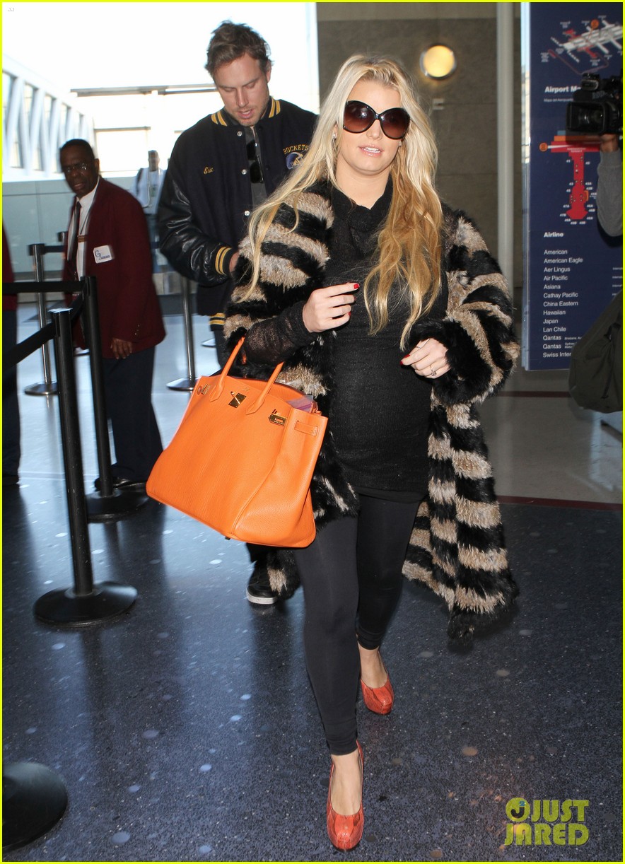 Jessica Simpson Wants to Give Birth Wearing Heels: Photo 2603143 | Eric