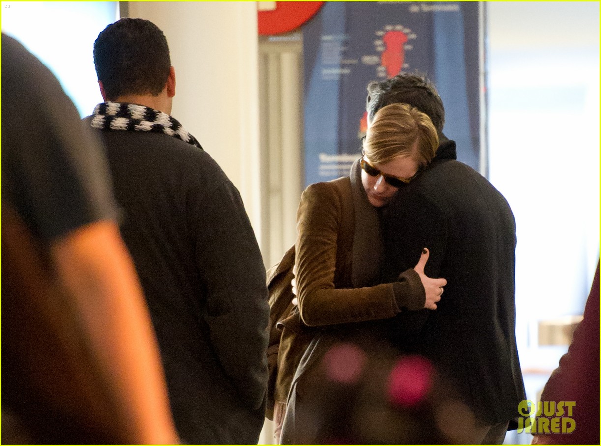 Evan Rachel Wood & Jamie Bell Loved Up at LAX Photo 2603507 Evan