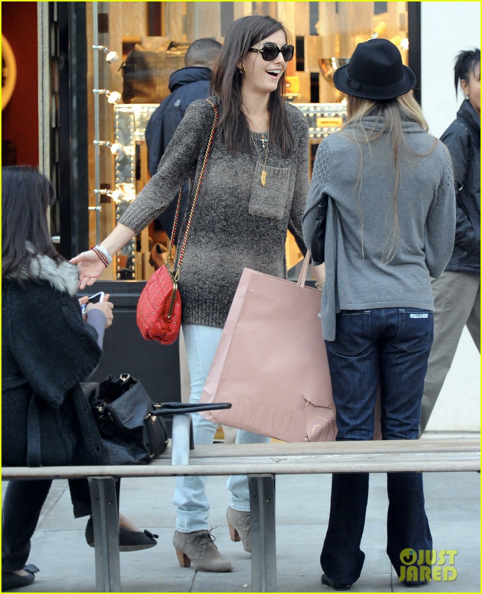 Camilla Belle: Gucci Gal on Rodeo Drive: Photo 2611731 | Camilla Belle