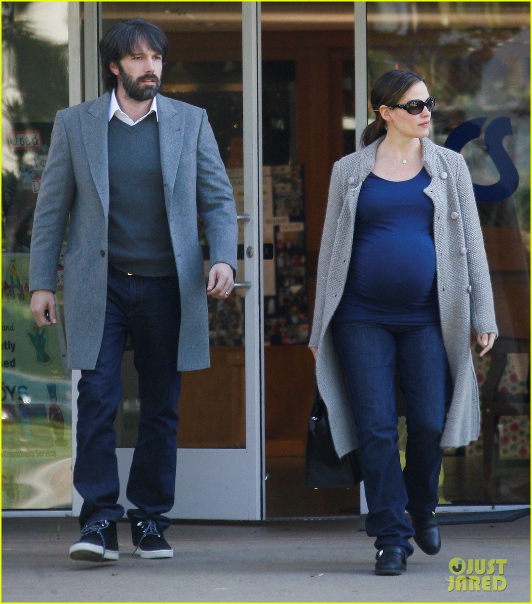 Jennifer Garner Christmas Shopping with Ben Affleck! Photo 2608954