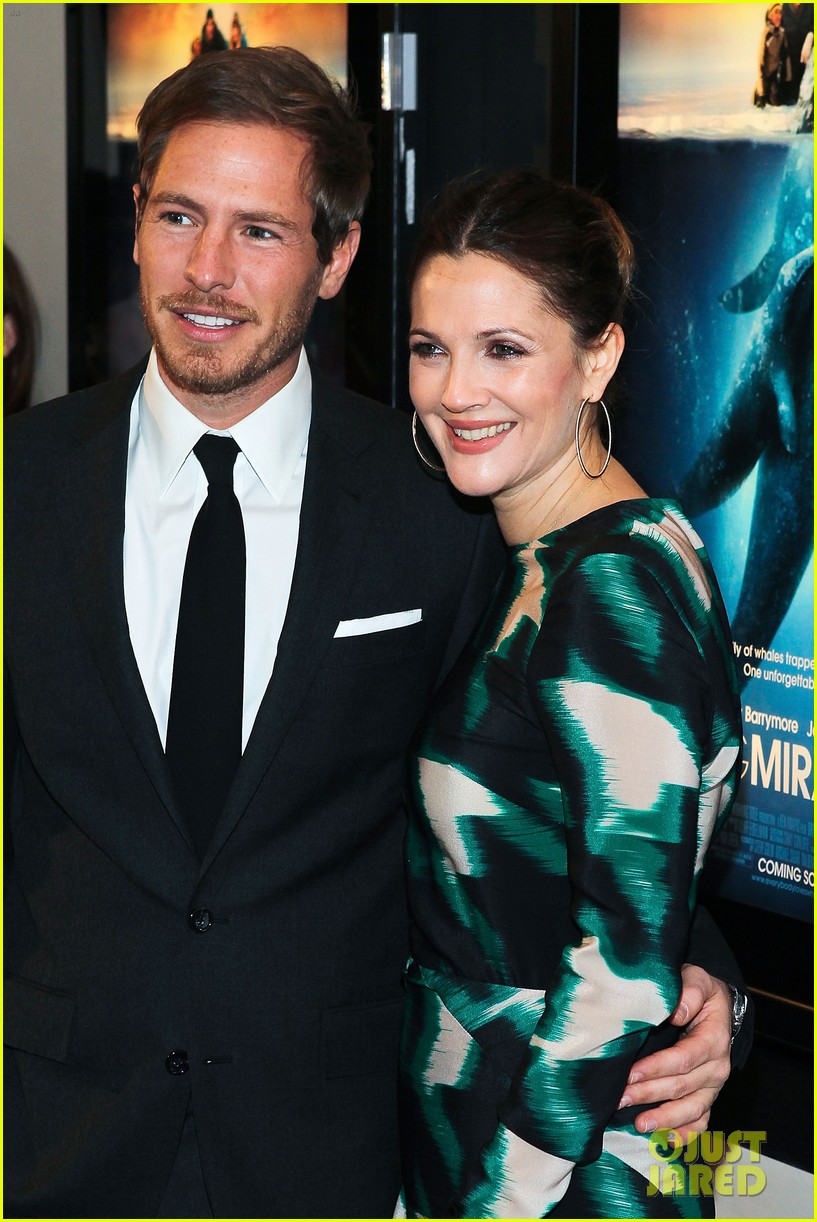 Drew Barrymore & Will Kopelman 'Big Miracle' Premiere! Photo 2622019