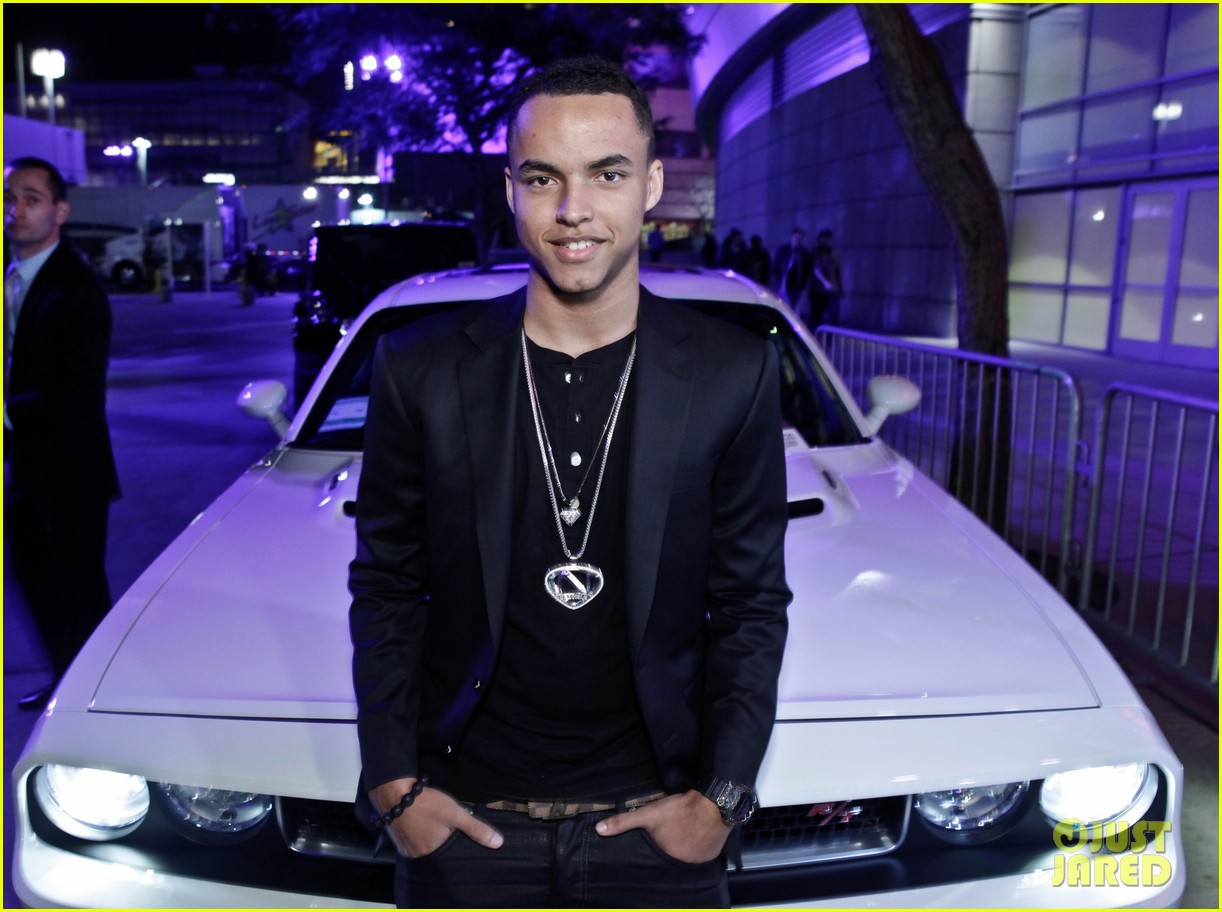 Connor Cruise Celebrates 17th Birthday with Sister Isabella: Photo