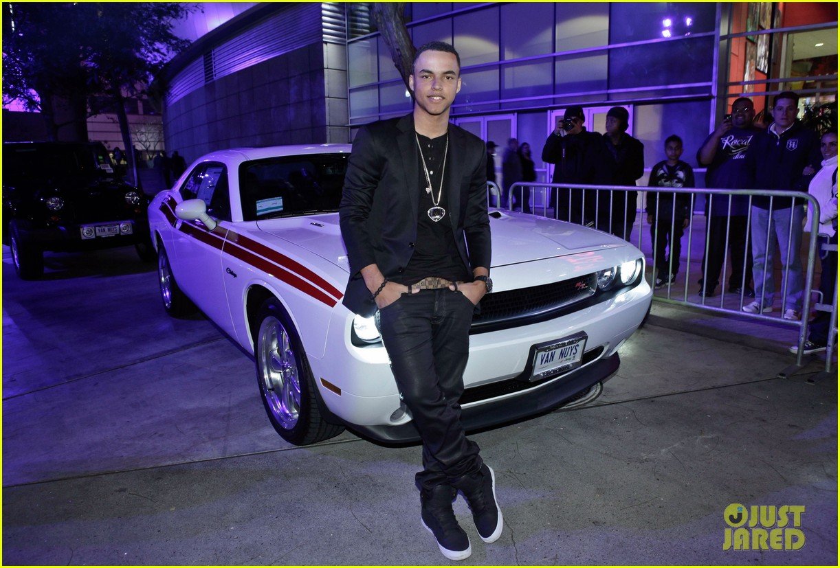 Connor Cruise Celebrates 17th Birthday with Sister Isabella: Photo