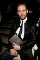 tom hiddleston armani fashion show 04