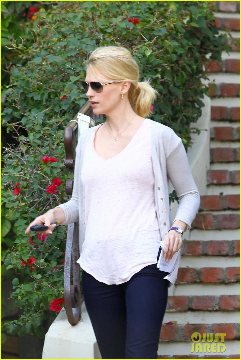 January Jones: Birthday Celebration!: Photo 2615061 | January Jones