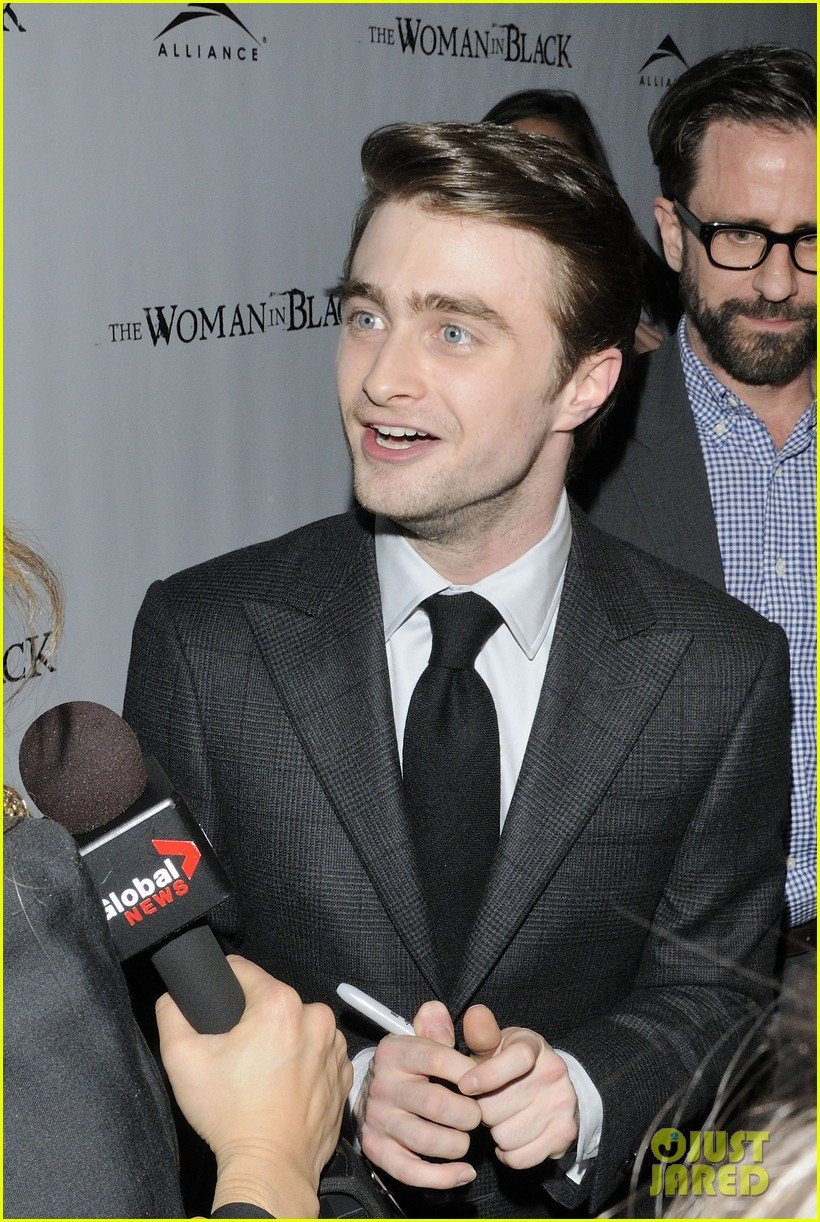 Daniel Radcliffe Brings 'Woman in Black' to Canada! Photo 2622550