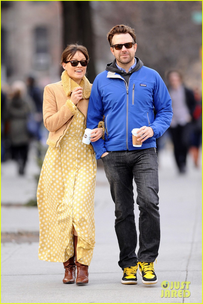 Olivia Wilde & Jason Sudeikis: New Year's Day Stroll!: Photo 2613934