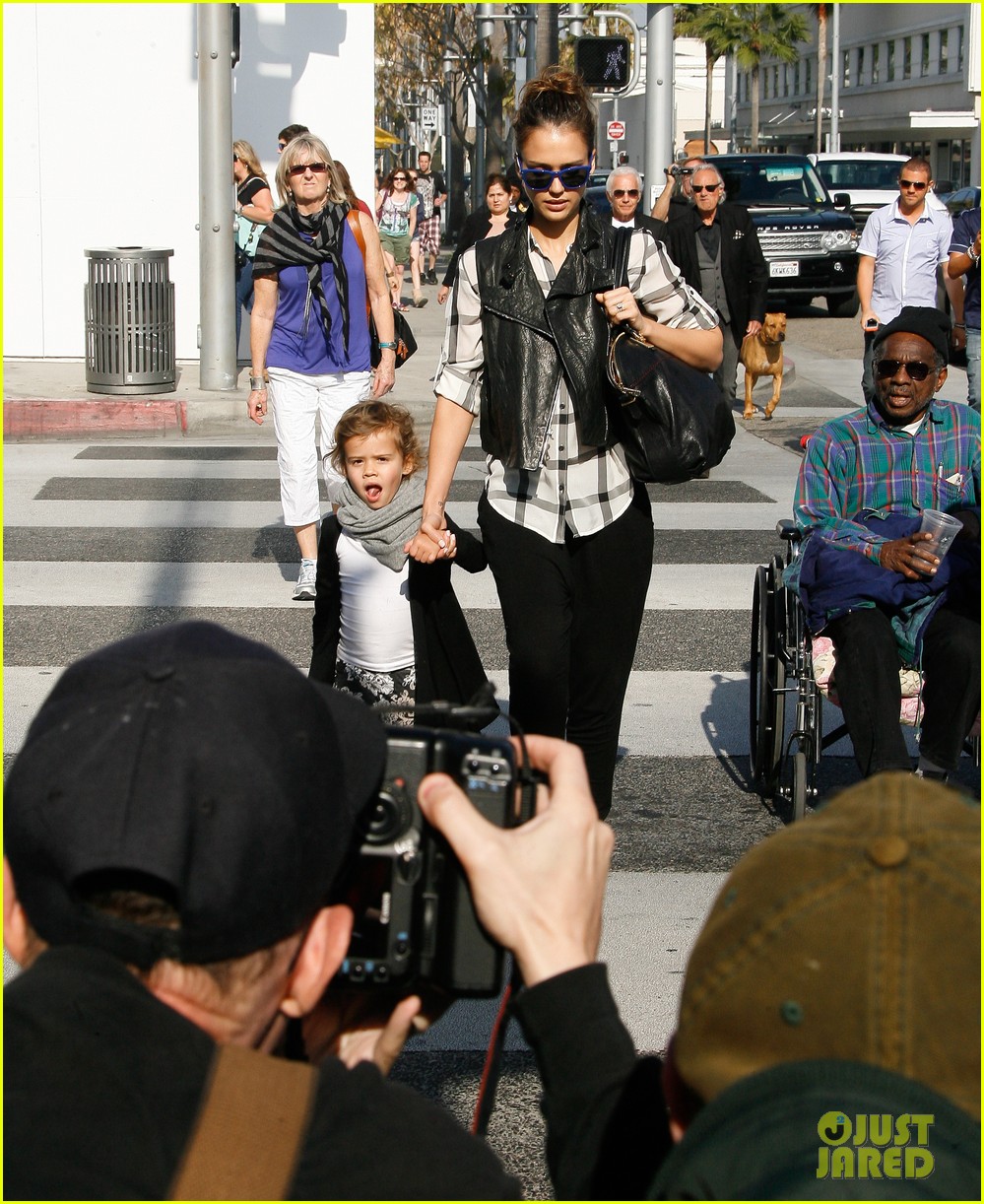 Jessica Alba & Honor M Cafe Cuties! Photo 2632834 Cash Warren