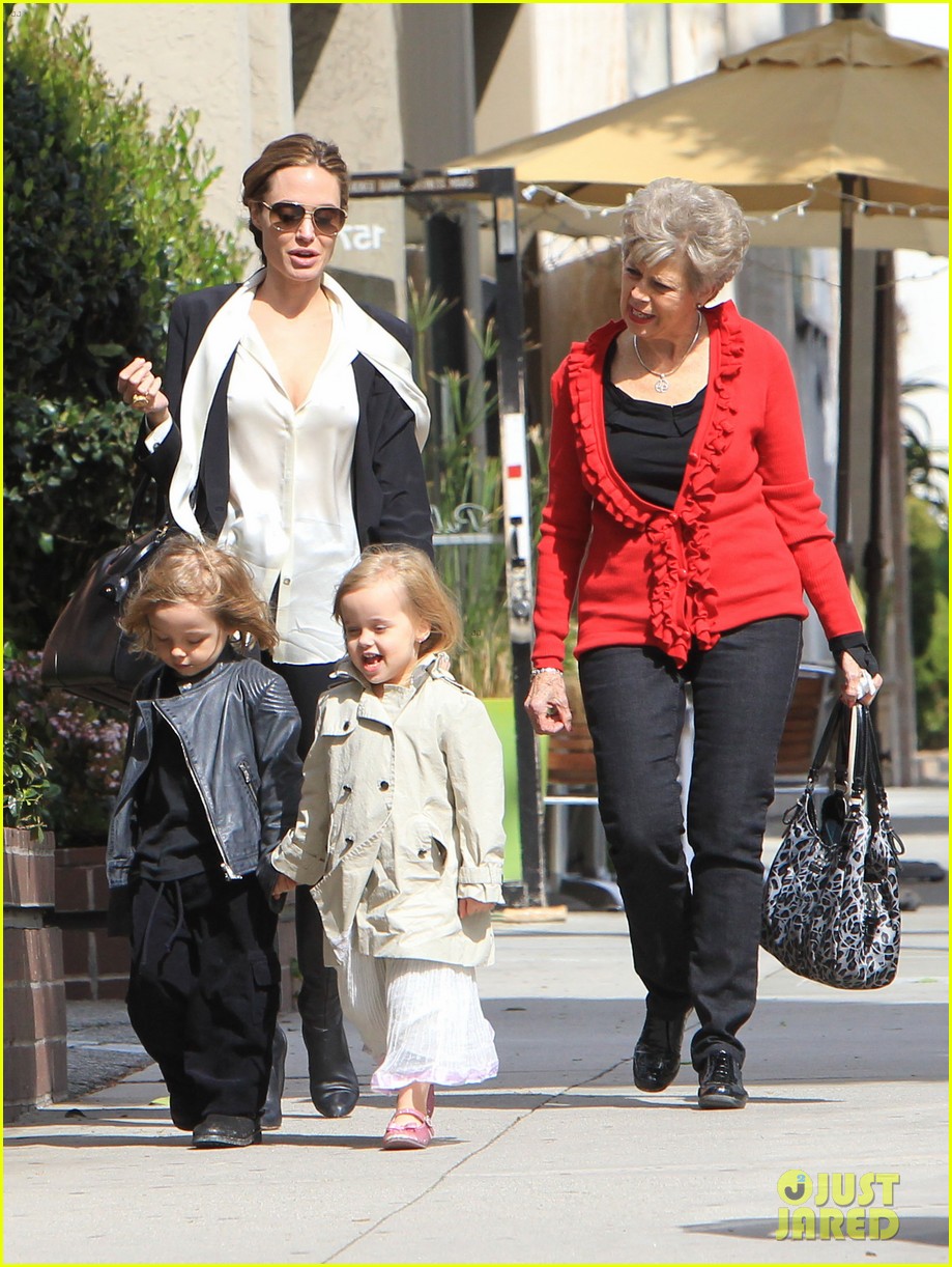 Angelina Jolie Takes the Twins Shopping With Grandma: Photo 2634189