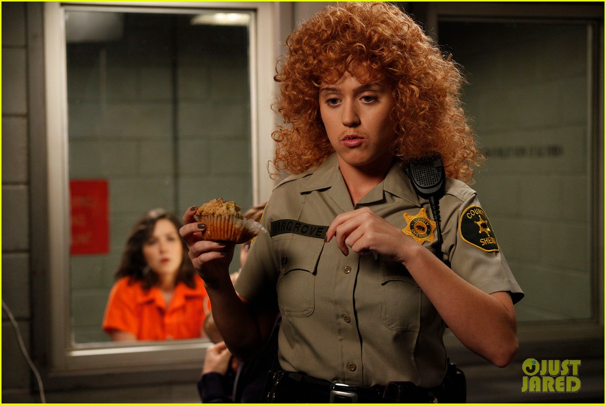 Katy Perry gets into character with Raising Hope's Shannon Woodward in...