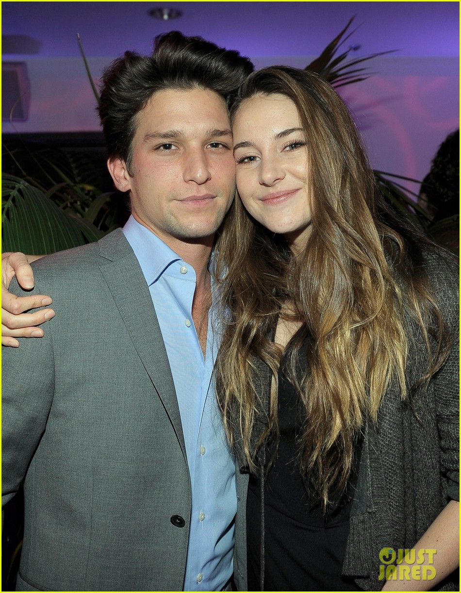 Shailene Woodley Hosts Vanity Fair's 'Vanities' Party Photo 2631360