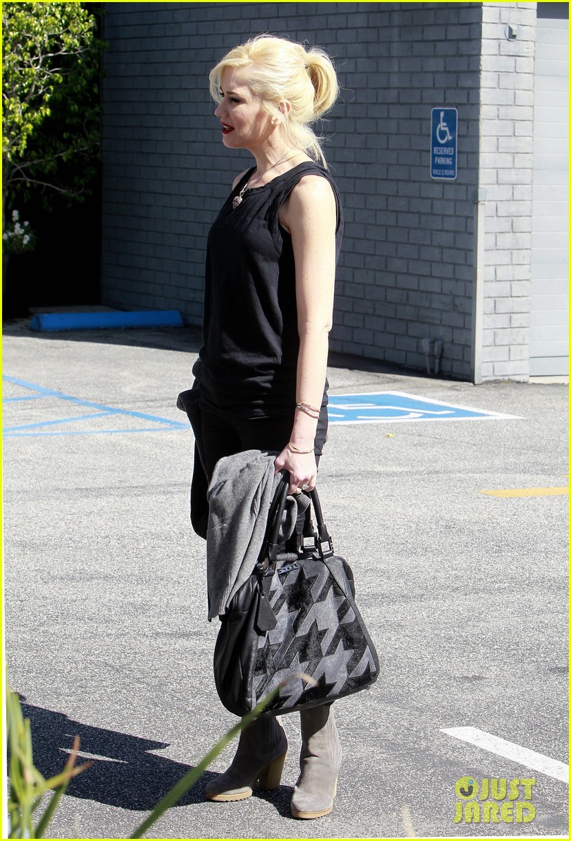 Gwen Stefani: 'Totally Obsessed' With Fashion Websites: Photo 2632020