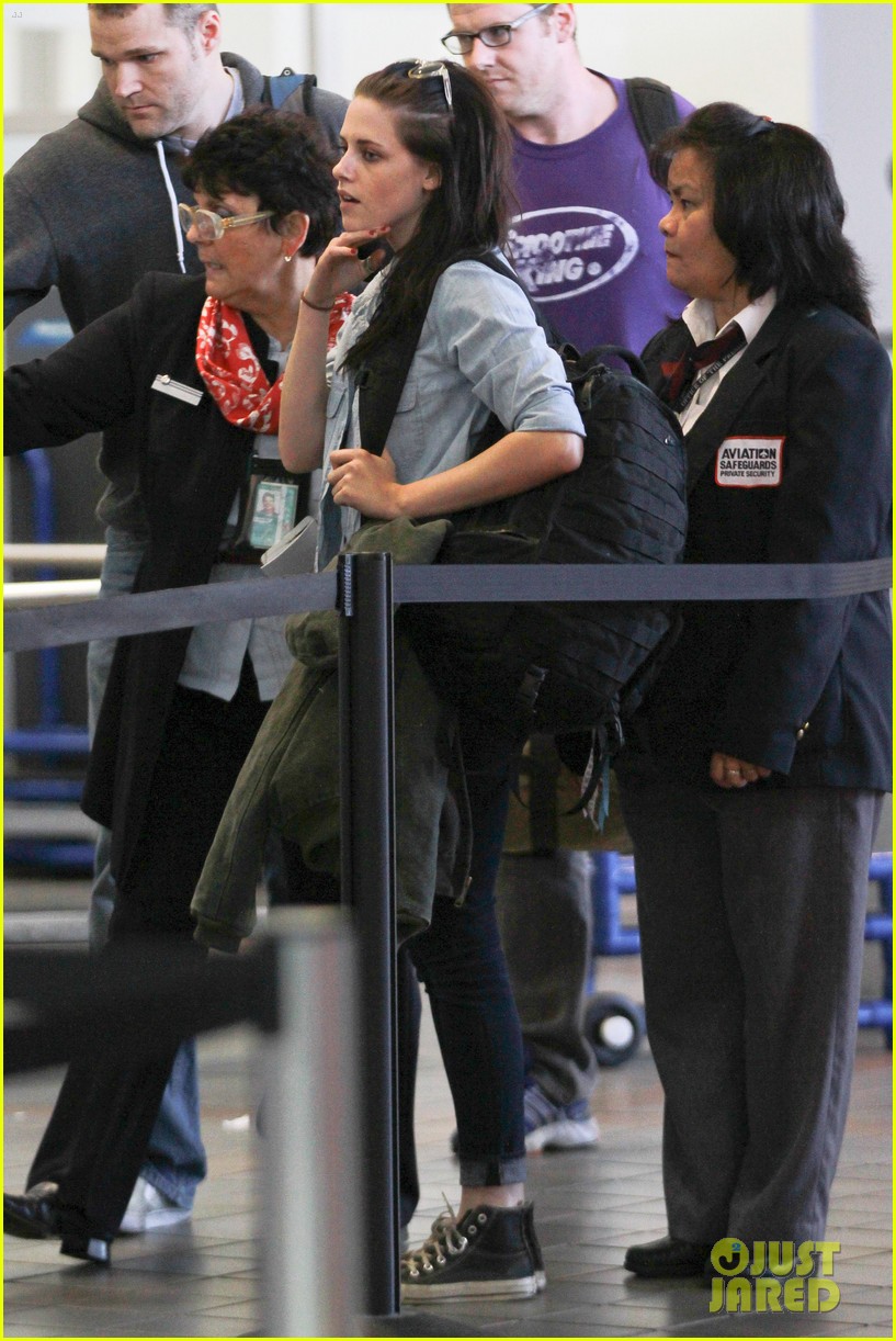 Kristen Stewart: Frequent Flyer: Photo 2634495 | Kristen Stewart Photos