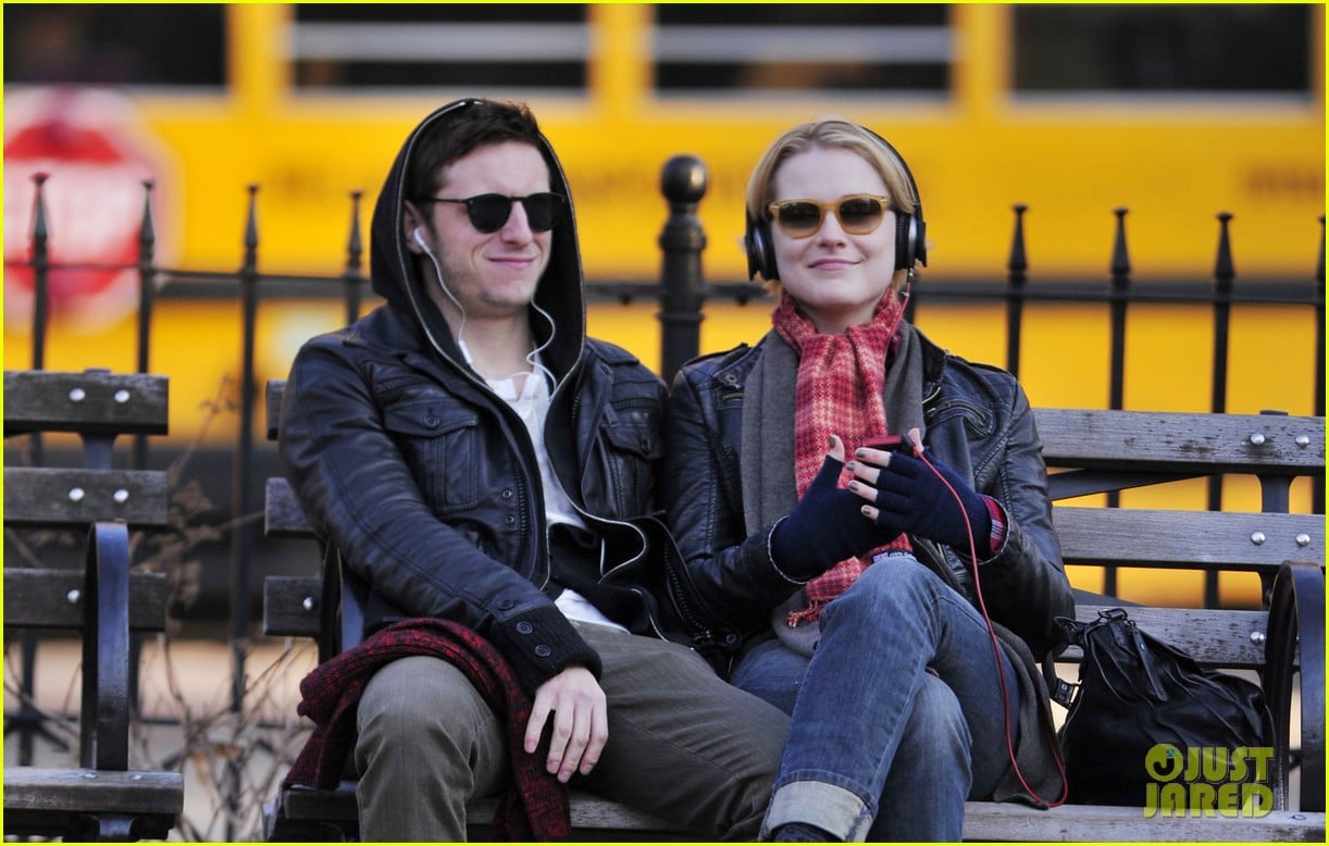 Evan Rachel Wood & Jamie Bell Bleecker Playground Pair Photo 2626306