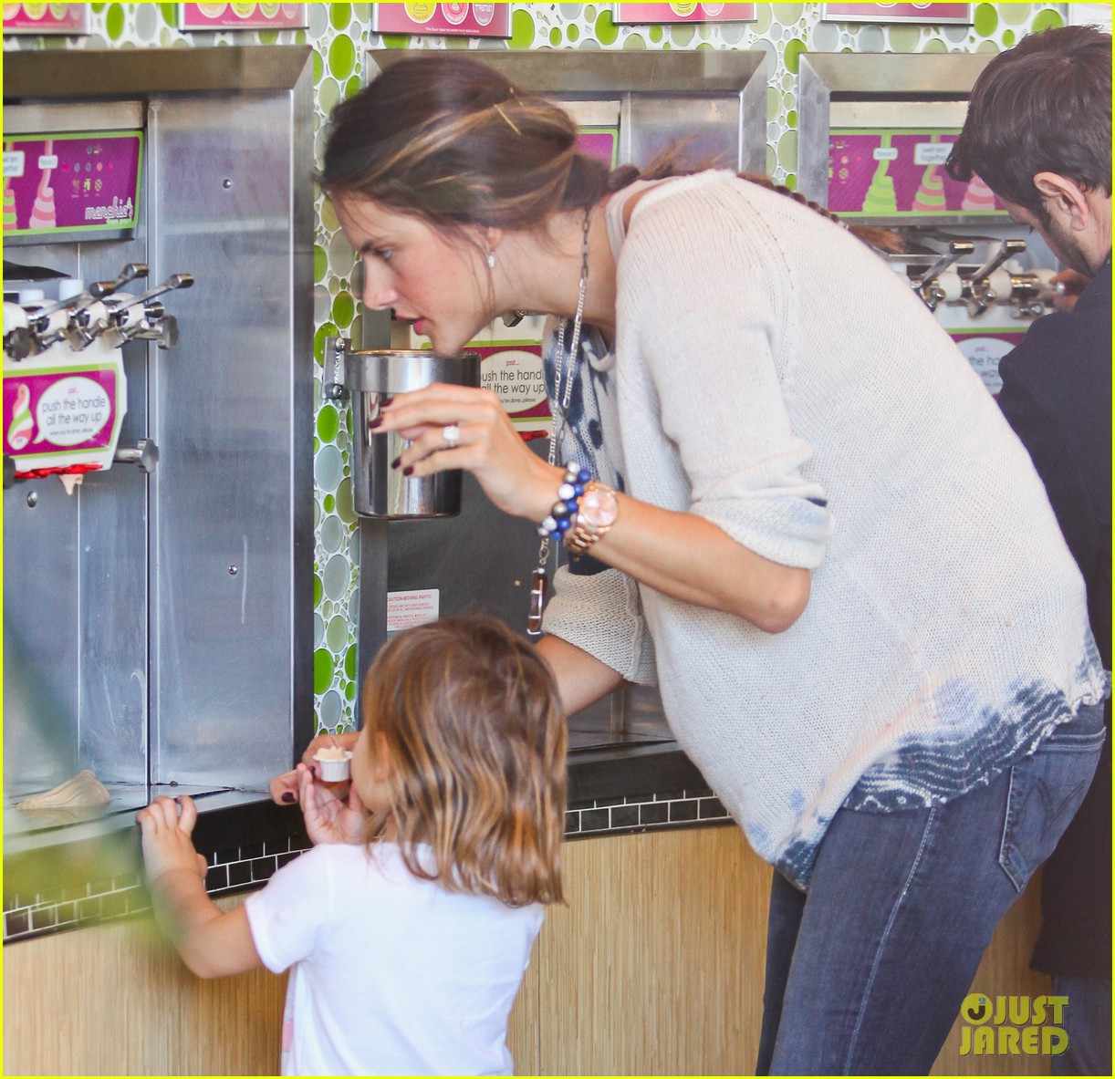 Alessandra Ambrosio & Anja Playground Kisses! Photo 2635502